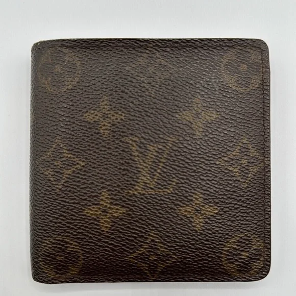 Men’s Wallet Bundle | Gucci, Burberry, Louis Vuitton and Tumi | Good Condition - Picture 9 of 13